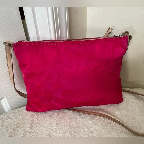 Coach Nylon Crossbody Bag EUC - Picture 7 of 7
